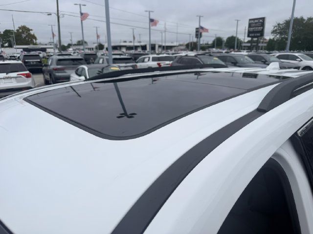 Used 2026 GMC Acadia Elevation w/ Elevation Premium Package FWD image 10