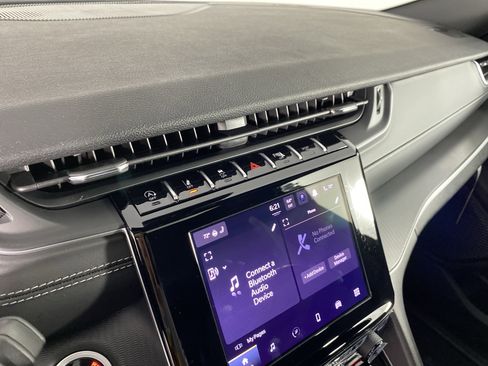 New 2025 Jeep Grand Cherokee Altitude image 35