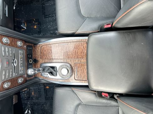 Used 2019 Nissan Armada SL w/ Premium Package RWD image 16