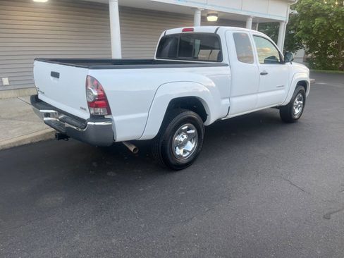Used 2011 Toyota Tacoma 4x4 Access Cab w/ SR5 Pkg #2 image 7