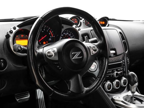 Used 2012 Nissan 370Z Touring w/ Sport Pkg RWD image 23