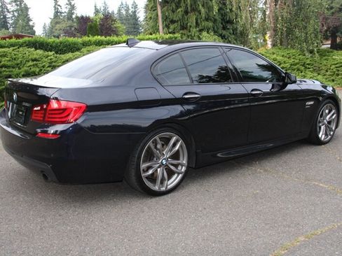 Used 2011 BMW 535i xDrive Sedan AWD/4WD image 3