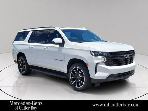 Used 2024 Chevrolet Suburban RST w/ Luxury Package RWD image 1