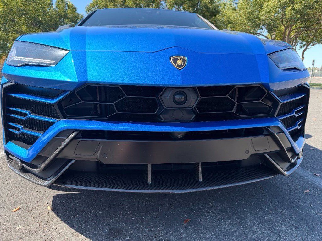 Used 2020 Lamborghini Urus AWD/4WD image 16