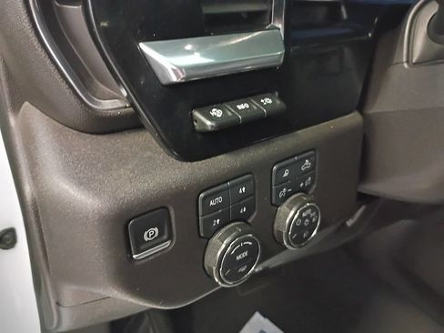 Used 2025 Chevrolet Silverado 3500 High Country w/ High Country Premium Package AWD/4WD image 18