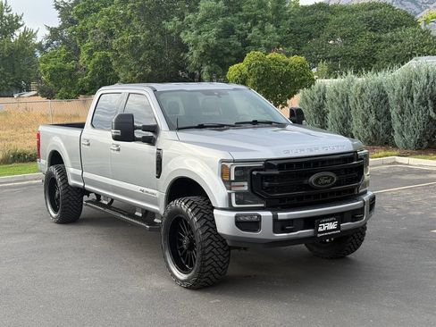 Used 2022 Ford F250 Lariat w/ Black Appearance Package AWD/4WD image 2