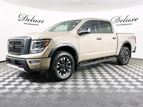 Used 2024 Nissan Titan PRO-4X w/ Pro-4x Convenience Package image 3