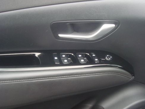 Used 2024 Hyundai Tucson Limited image 11