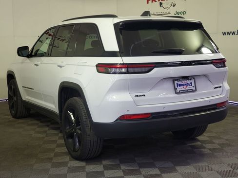 Used 2024 Jeep Grand Cherokee Limited w/ Black Appearance Package AWD/4WD image 4