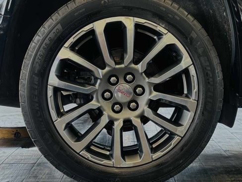 Used 2022 GMC Acadia Denali AWD/4WD image 34