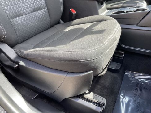 Used 2025 Ford Escape Active AWD/4WD image 3
