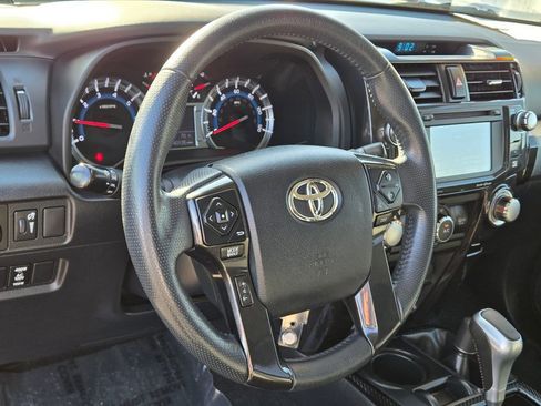 Used 2019 Toyota 4Runner TRD Off-Road Premium AWD/4WD image 18