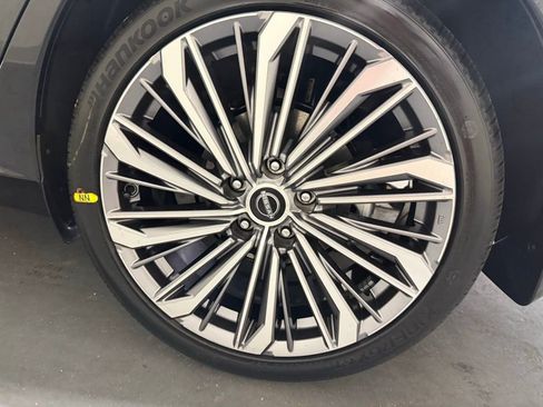 New 2025 Nissan Altima 2.5 SL image 11