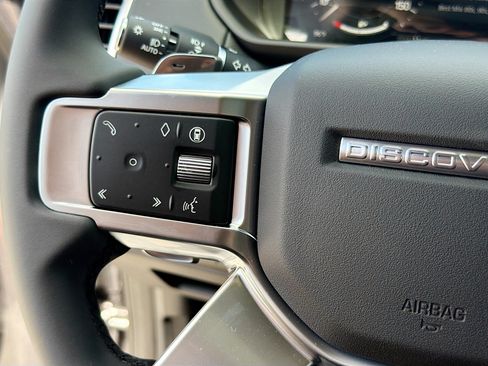 New 2026 Land Rover Discovery Limited Edition AWD/4WD image 39
