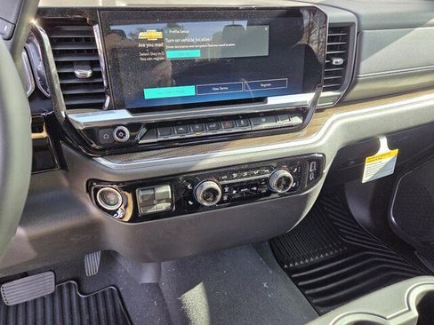 New 2026 Chevrolet Silverado 1500 LT image 2