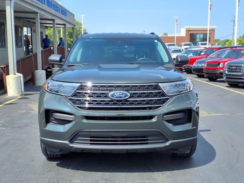 Certified 2023 Ford Explorer XLT image 2
