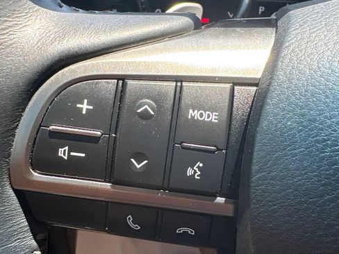 Used 2019 Lexus LX 570 4WD w/ Luxury Package image 22