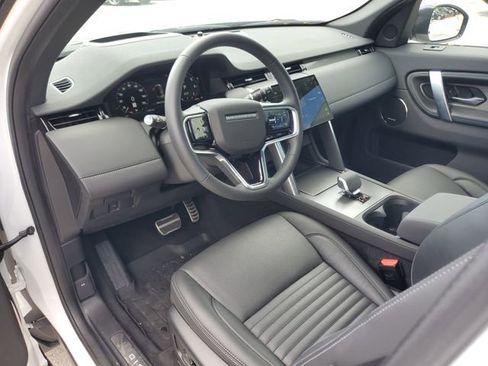 Certified 2025 Land Rover Discovery Sport Dynamic SE AWD/4WD image 25
