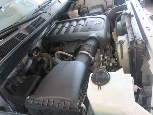 Used 2017 Toyota Sequoia Platinum RWD image 76