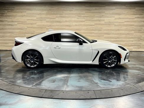 Used 2024 Subaru BRZ Limited w/ Popular Package 2 RWD image 23