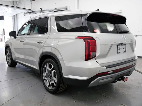 Used 2024 Hyundai Palisade Limited AWD/4WD image 5