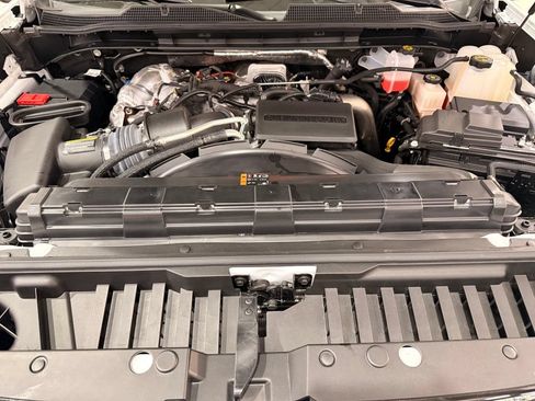 Used 2024 Chevrolet Silverado 3500 LTZ w/ LTZ Plus Package AWD/4WD image 7