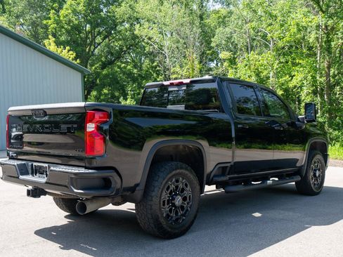 Used 2024 Chevrolet Silverado 2500 LTZ w/ LTZ Plus Package AWD/4WD image 5