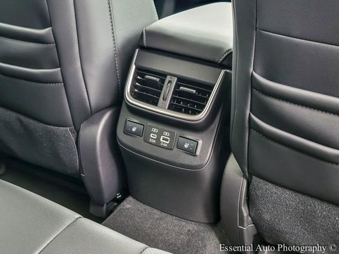 Used 2025 Subaru Outback Limited image 29