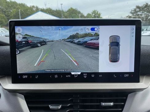 New 2026 Ford Explorer Active RWD image 8