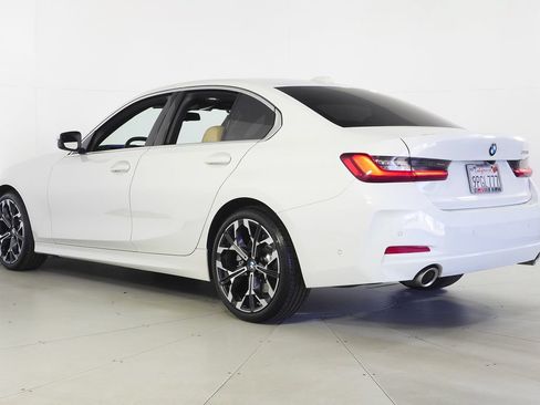 Certified 2025 BMW 330i Sedan w/ M Sport Package RWD image 9