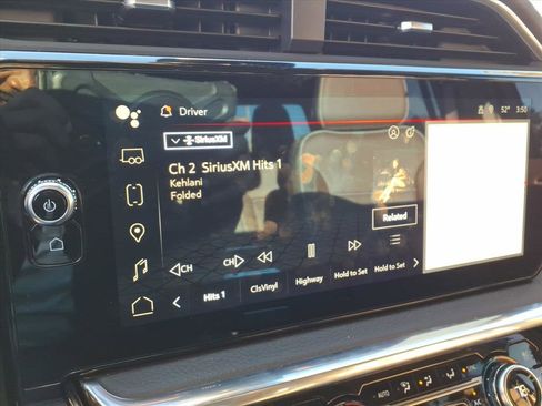 Used 2024 GMC Sierra 2500 Denali w/ Denali Reserve Package image 14