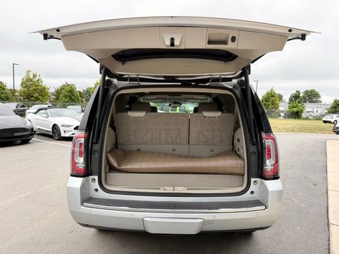 Used 2019 GMC Yukon Denali AWD/4WD image 44
