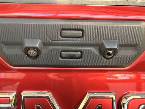 Used 2023 GMC Sierra 3500 Denali image 7