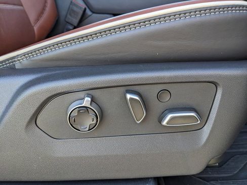 Used 2025 GMC Sierra 2500 Denali Ultimate image 57