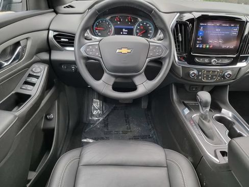 Used 2023 Chevrolet Traverse LT w/ LPO, Floor Liner Package FWD image 32