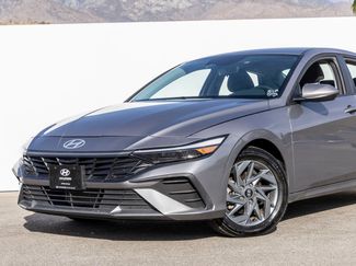 Used 2024 Hyundai Elantra SEL FWD video 2