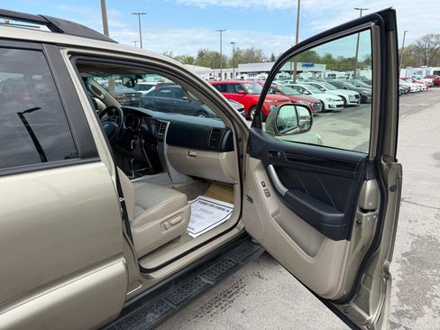 Used 2007 Toyota 4Runner Limited image 9