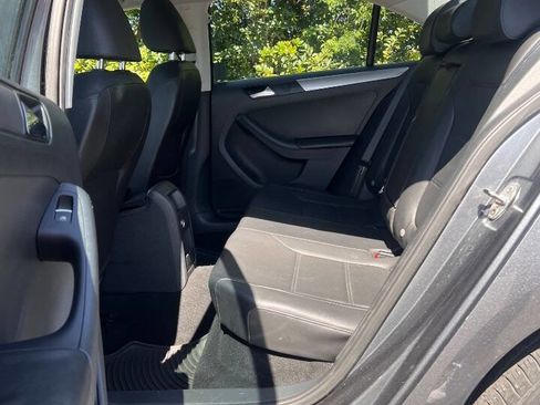 Used 2015 Volkswagen Jetta SE image 15