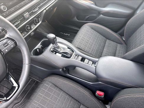Used 2024 Honda HR-V Sport image 18