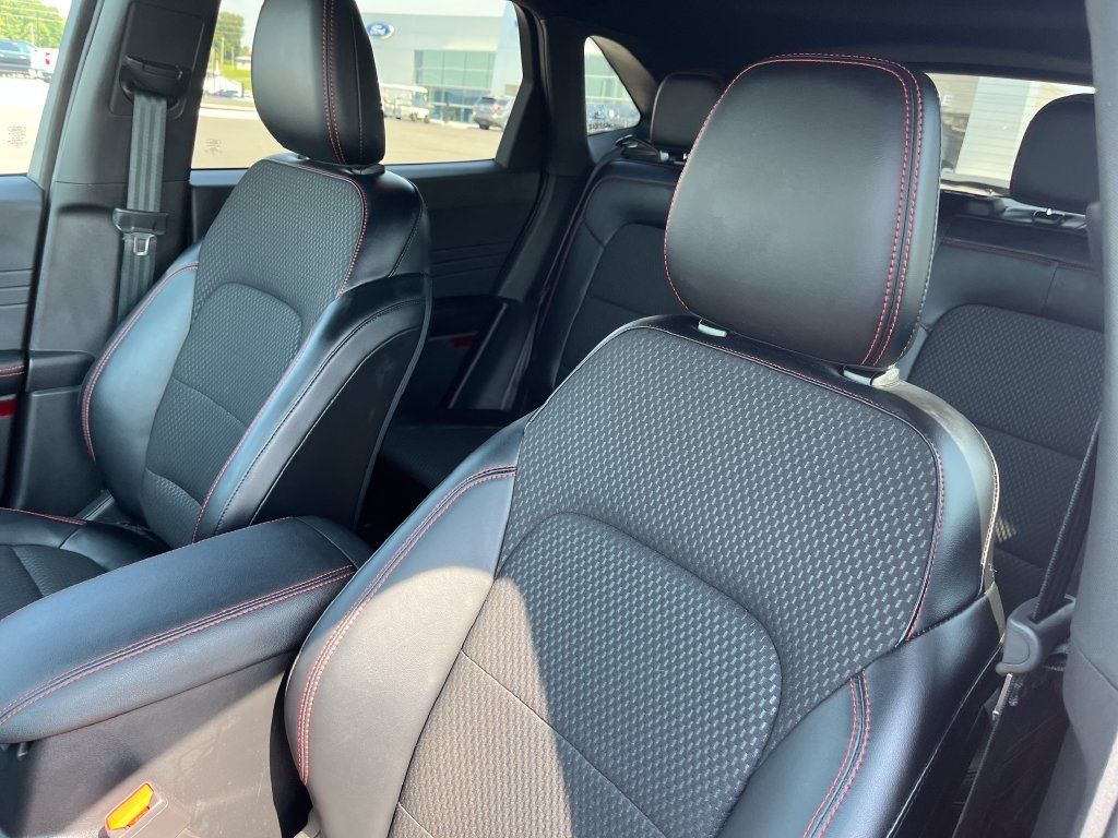 Used 2023 Ford Escape ST-Line w/ Tech Pack #1 AWD/4WD image 12