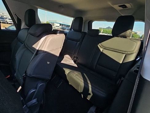 Used 2026 Ford Expedition Max Active RWD image 25