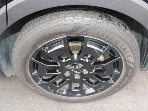 Used 2022 Kia Telluride SX w/ SX Prestige Package image 8