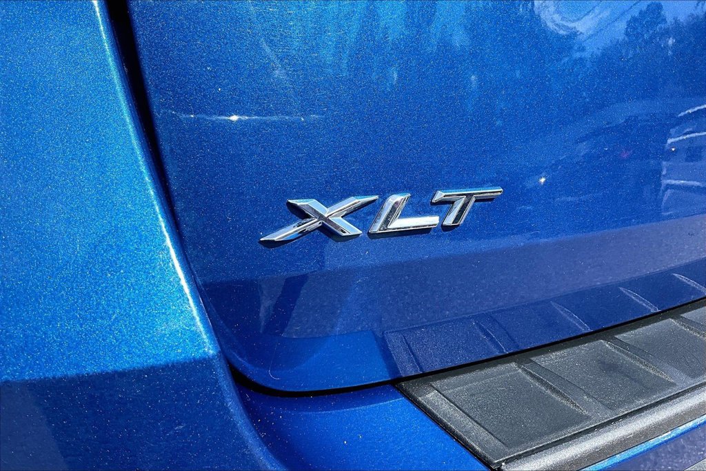 Used 2022 Ford Explorer XLT w/ Equipment Group 202A AWD/4WD image 24