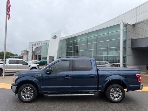 Used 2019 Ford F150 Lariat w/ Trailer Tow Package RWD image 2