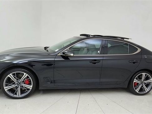 Used 2025 Genesis G70 2.5T w/ Sport Prestige Package image 3