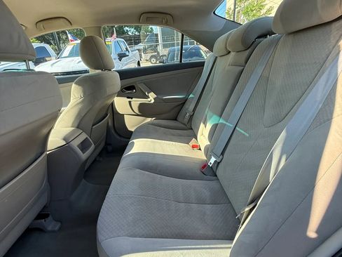 Used 2009 Toyota Camry LE FWD image 14