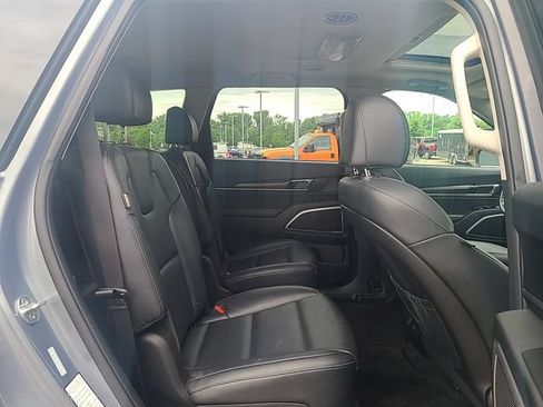 Used 2025 Kia Telluride S AWD/4WD image 32