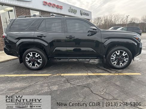 Used 2025 Toyota 4Runner TRD Sport image 6