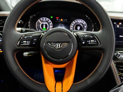 New 2025 Bentley Flying Spur Plug-In Hybrid image 26