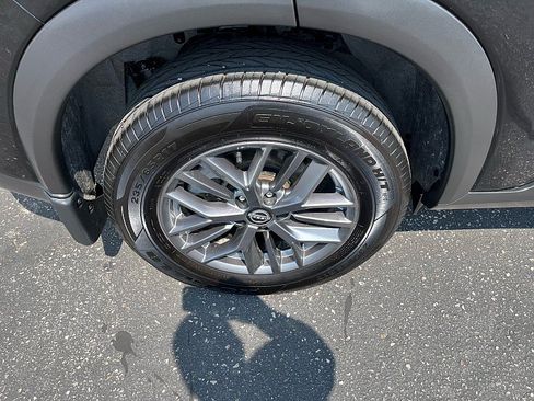 Used 2023 Nissan Rogue S AWD/4WD image 11